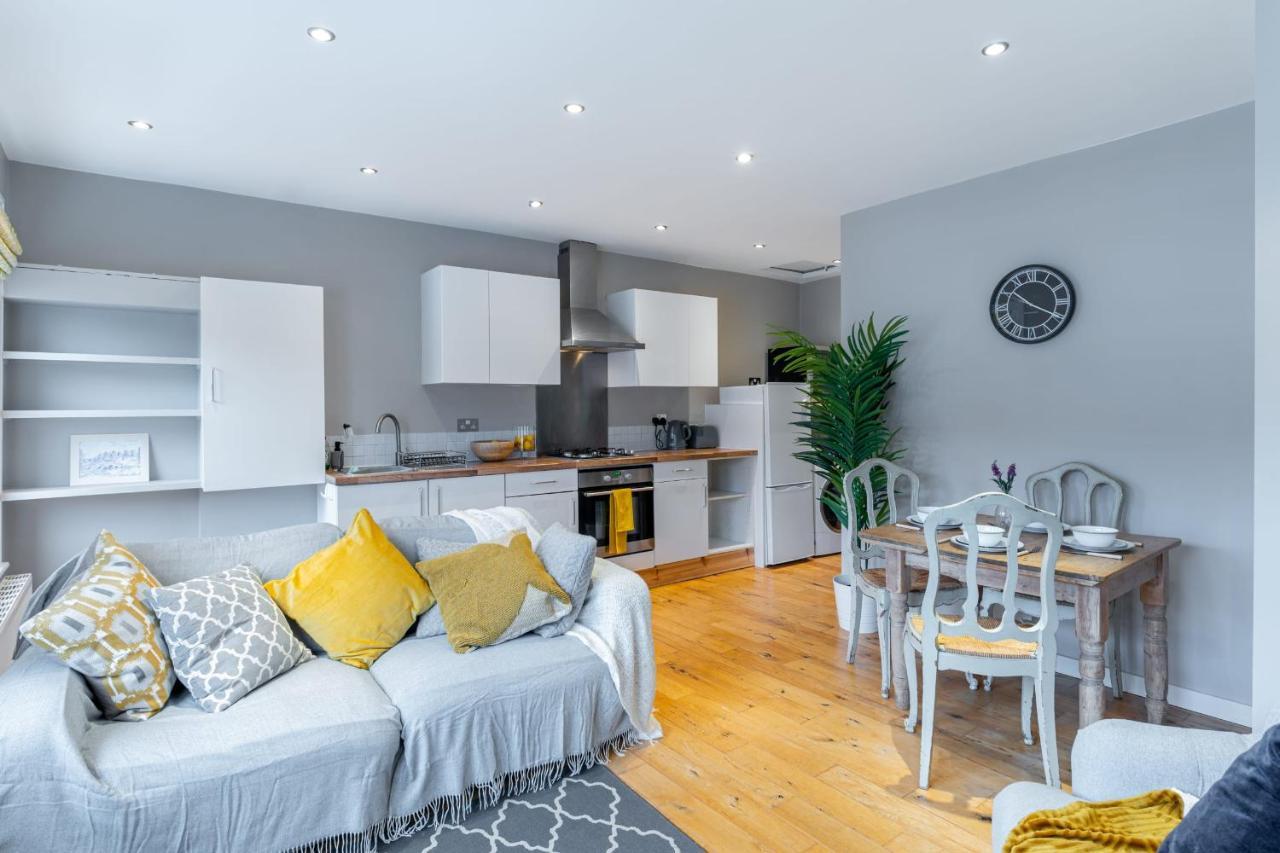 Апартаменты Stylish Shepherds Bush Flat Лондон Экстерьер фото